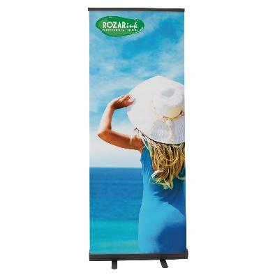 retractor banner stand example